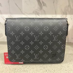 Louis Vuitton messenger bag